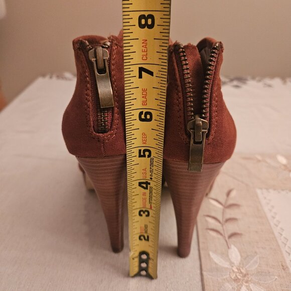 NWOT Vintage Bakers Platform Heel Booties - Picture 8 of 10